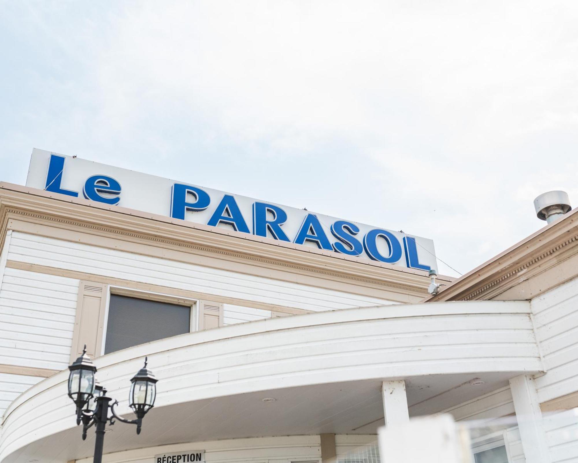 Auberge Le Parasol แซเกอเนย์ ภายนอก รูปภาพ